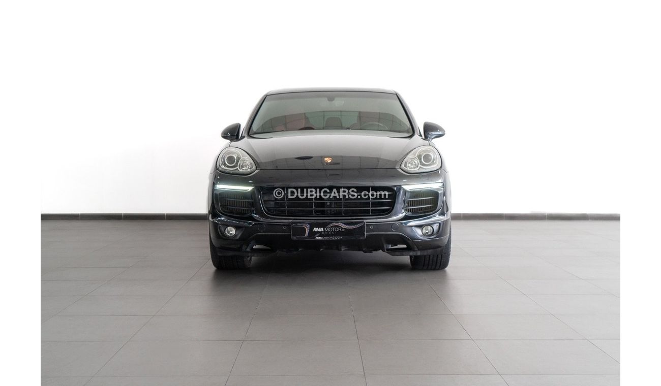 Porsche Cayenne 2015 Porsche Cayenne S / Sport Chrono Package Plus / Two Year ARM Service Pack