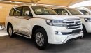 Toyota Land Cruiser GXR V8 White Edition