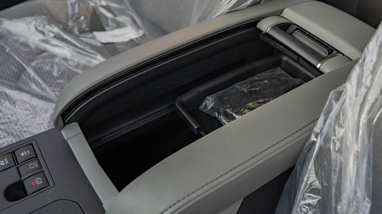 تويوتا هايلاندر 2025 Toyota Highlander LE 2.5L AT Hybrid (Black)