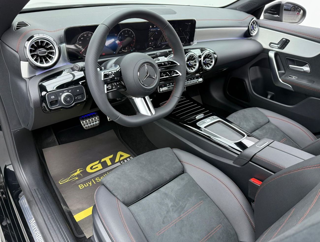 Mercedes-Benz CLA 200 *Brand New* 2025 Mercedes Benz CLA 200 AMG Premium, 2030 Mercedes Warranty, Delivery Km, GCC