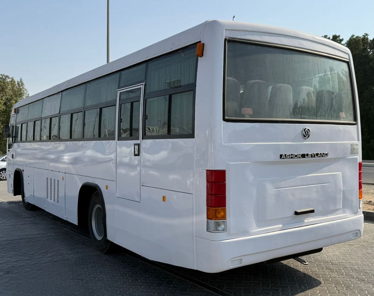 اشوك ليلاند فالكون