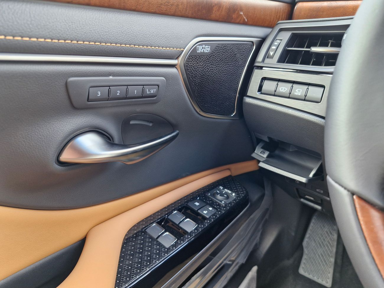 لكزس ES 350 ES350 Ultra Luxury 3.5L Petrol AT Full Brand New 0Km