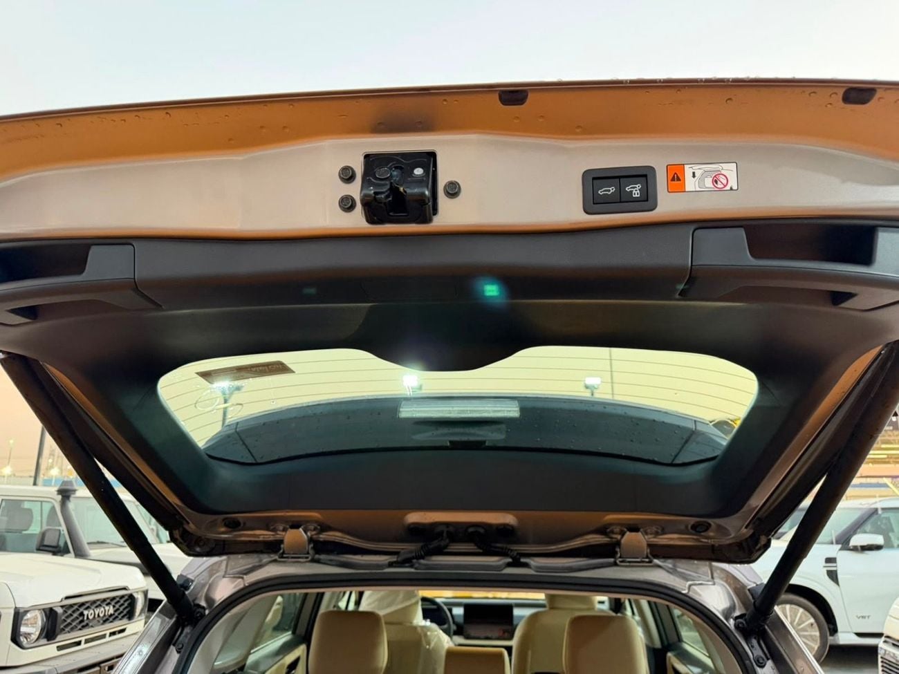 Toyota RAV4 XLE HEV