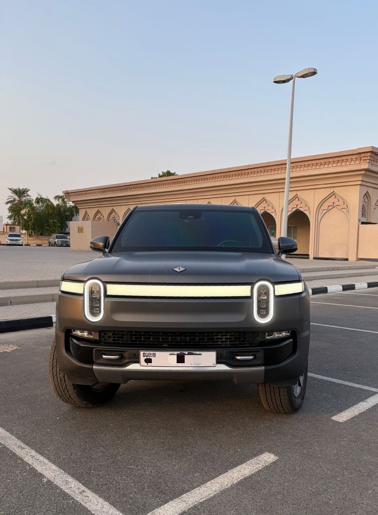 Rivian R1T Quad Motor Adventure Edition