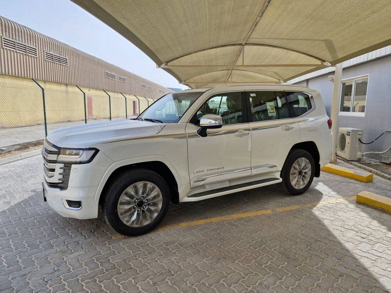 تويوتا لاند كروزر Toyota LC300 VX 4.0 2026 Full option