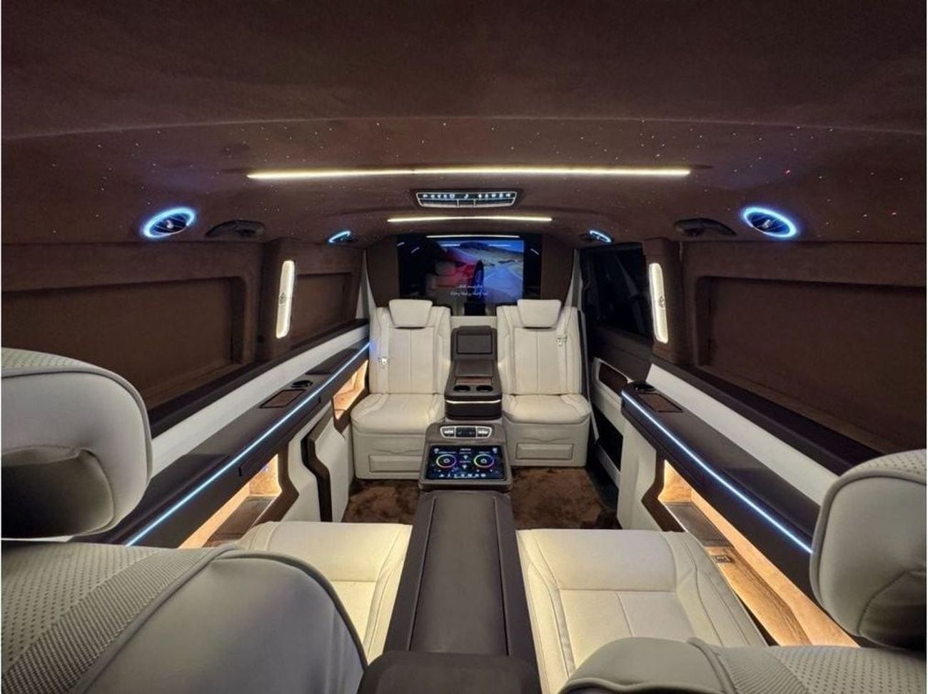 Mercedes Maybach V250 Maybach V250 GCC with Full VIP Upgrade and Maybach Exterior Kit AVAILABLE IN RIGHT OR LEFT HAND DRIVE