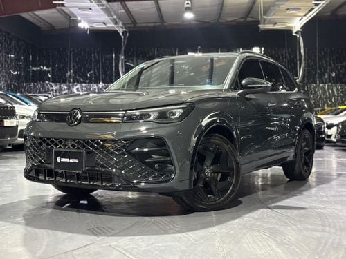 Volkswagen Tiguan R-Line 1.4L (150 HP) 2025 Volkswagen Tiguan, Aug 2030 VW Warranty + Service Pack, Low Kms, GCC