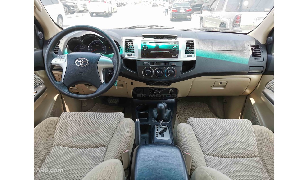 Toyota Fortuner 2.7L, 17" Rims, Rear Cool Switch, Parking Sensor Switch, LED Headlights, Security Switch (LOT # 650)