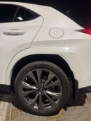 لكزس UX 250h FSPORT