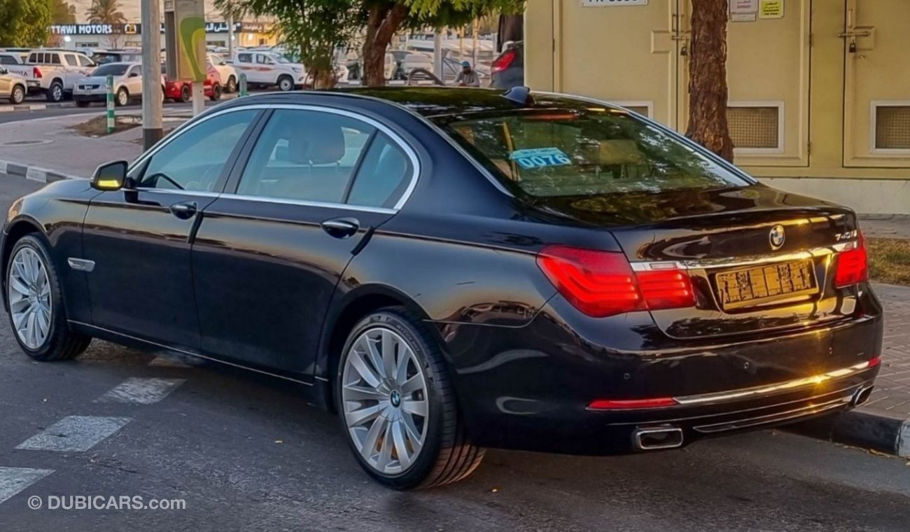 بي أم دبليو 740 Li 2014 | Partial Service History | GCC | Perfect Condition