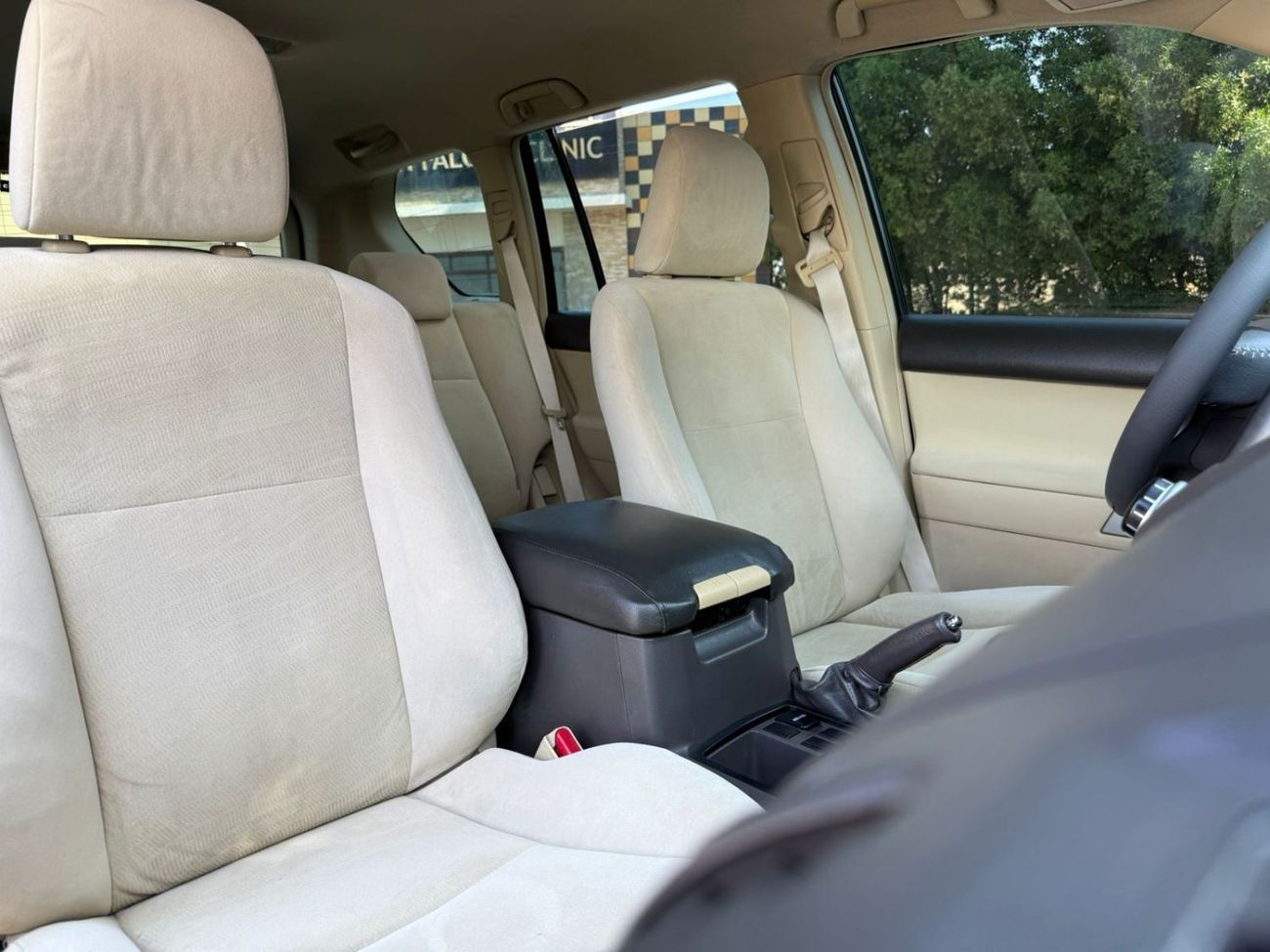 Toyota Prado TX-L 4.0L LHD-GCC SPECS-Automatic-Petrol-4WD-6 Cylinder-7 Seats-5 Doors