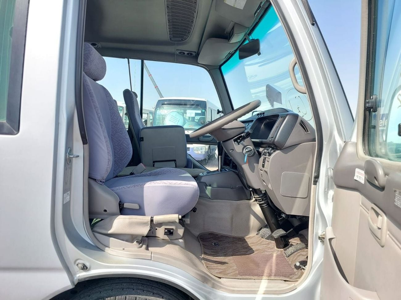 تويوتا كوستر TOYOTA COASTER BUS RHD 2008 MODEL 4.0 L DIESEL AUTOMATIC(PM52302)