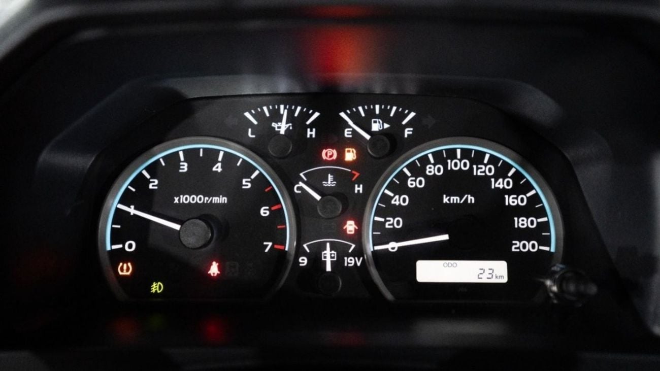 Toyota Land Cruiser 70 TOYOTA LC76 5DOORS PETROL 4.0L MANUAL TRANSMISSION MODEL 2024 LIMITED EDITION