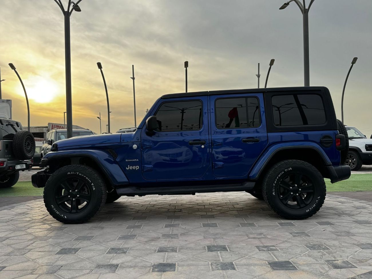 Jeep Wrangler Unlimited Sahara 2.0L A/T