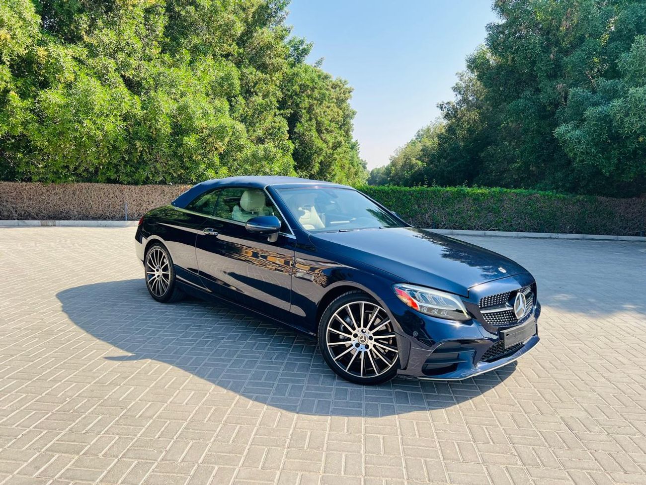 مرسيدس بنز C 300 كوبيه CONVERTIBLE