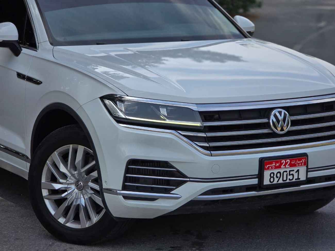 Volkswagen Touareg Comfortline 3.0L VOLKSWAGEN TOUAREG COMFOTLINE 2018 GCC // PERFECT CONDITION // ACCIDENT FREE