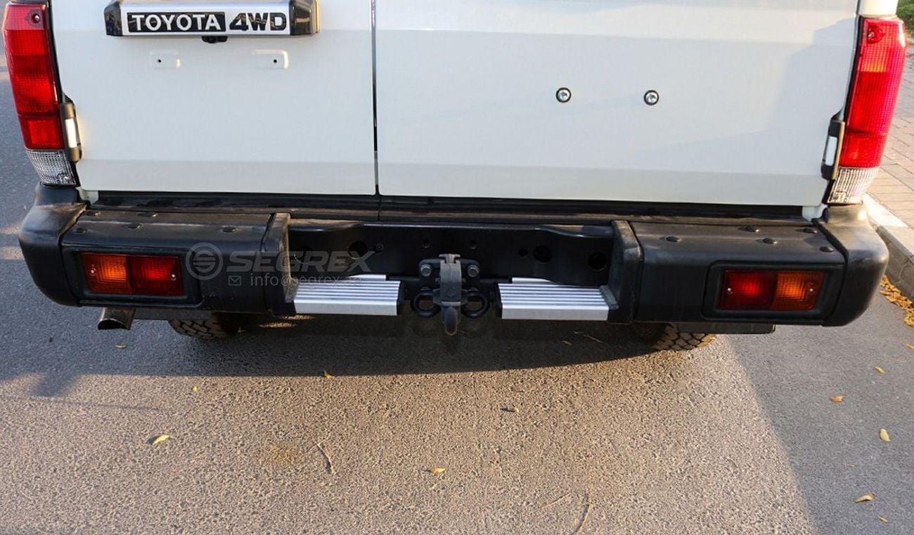 تويوتا لاند كروزر 70 2025 Model Toyota Land Cruiser Hardtop LC76, 2.8L Diesel 4WD 5M/T