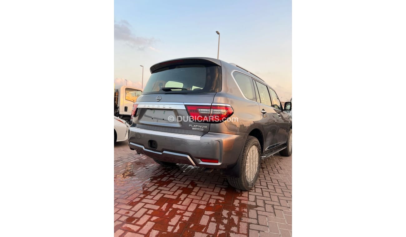 Nissan Patrol Nissan Patrol Platinum V8, 5.6 CC, Model 2023