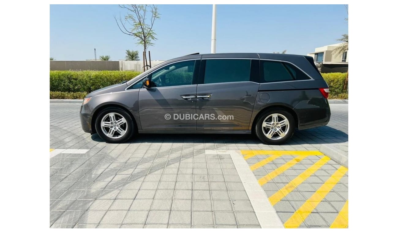 Honda Odyssey Touring 1385 P.M ODYSSEY 3.5L ll TOPEND ll AUTOMATIC DOORS ll GCC ll WELL MAINTAINED