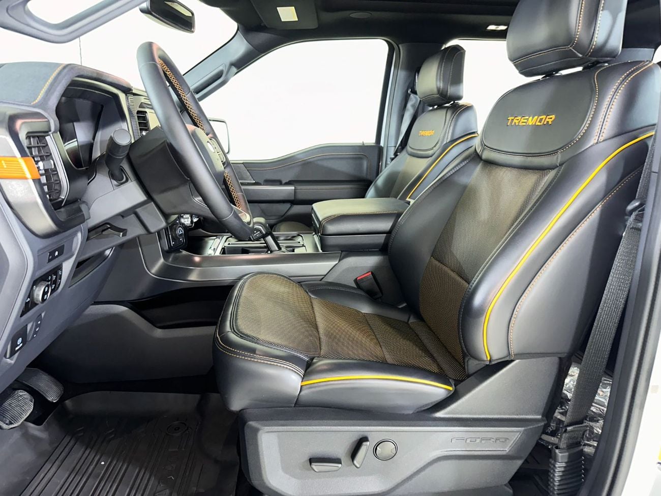 Ford F-150 TREMOR CREW CAB LUX /TR1725 / AL TAYER MTOROS/AL QOUZ SHOWROOM