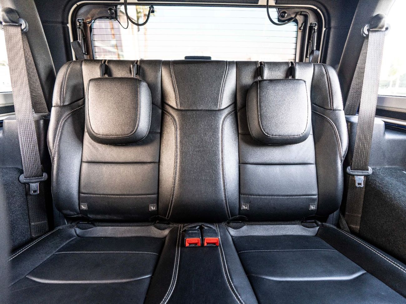 جيب رانجلر Sahara 3.6L A/T (5 Seater)