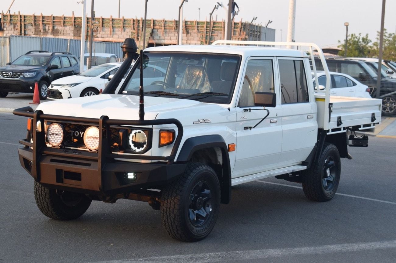 تويوتا لاند كروزر بيك آب Double Cabin 4.5L