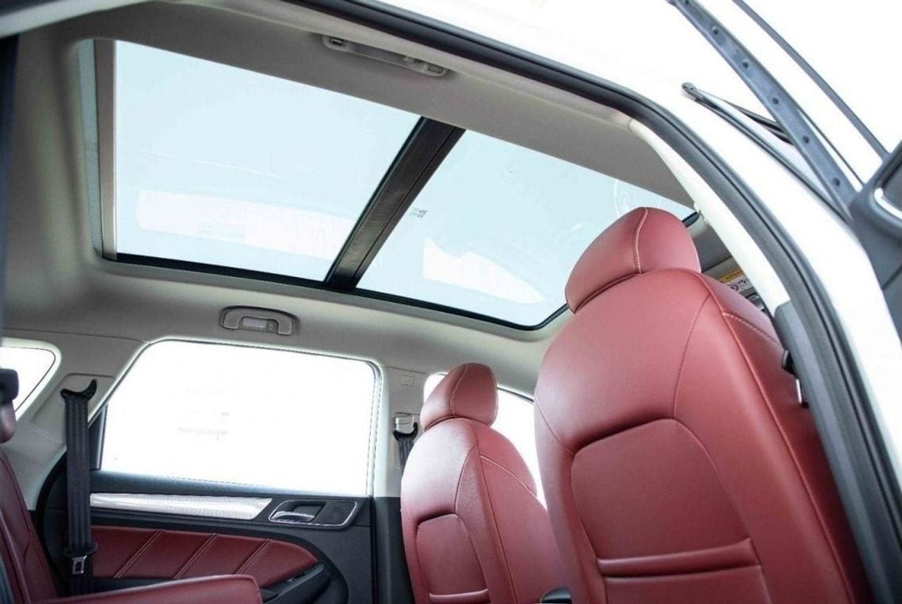 أم جي RX5 2023 MG RX5 2.0 AWD LUXURY - أزرق سماوي من الداخل أسود وأحمر