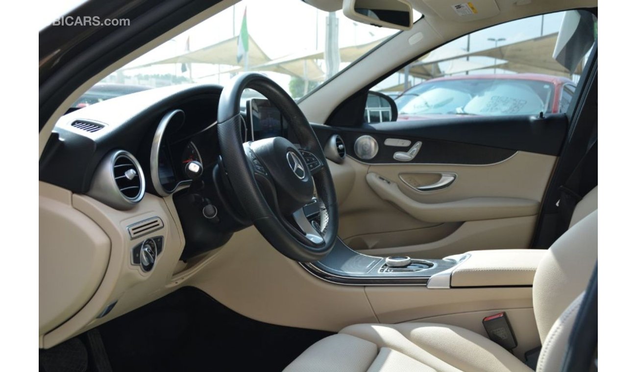 مرسيدس بنز C 300 Mercedes Benz C300 V4 2017/ Luxury/ Full Option/ Panaromic Roof/ Very Good Condition