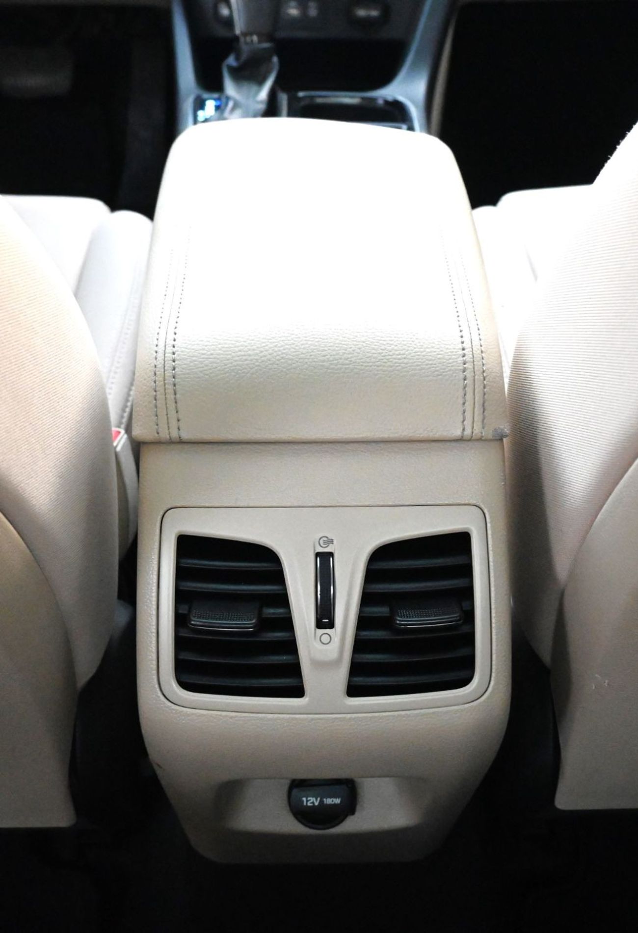 Hyundai Sonata Limited Hyundai Sonata 2019 GCC mid-range in excellent condition, inside and out