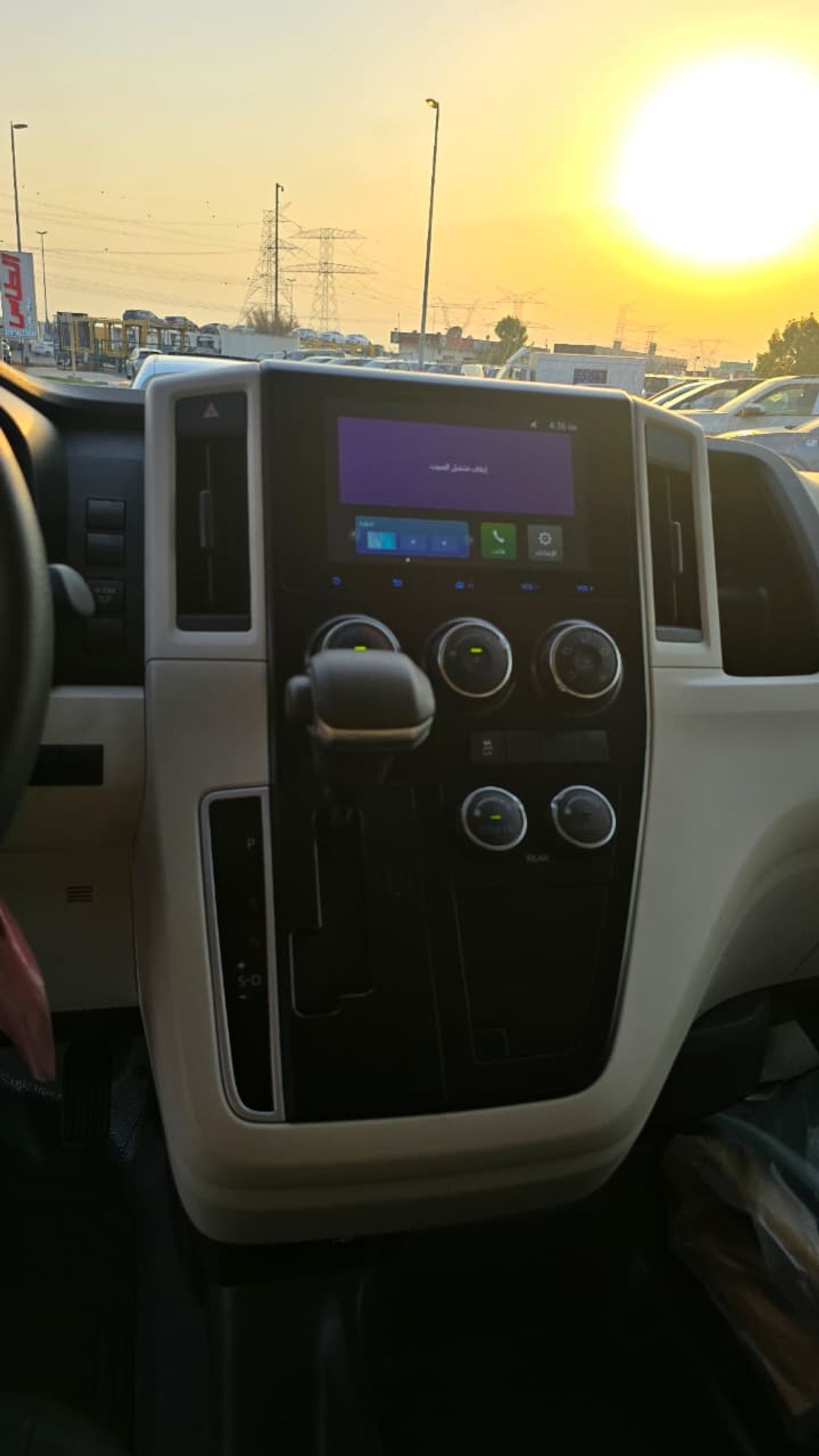 Toyota Hiace GL -High Roof  3.5L A/T