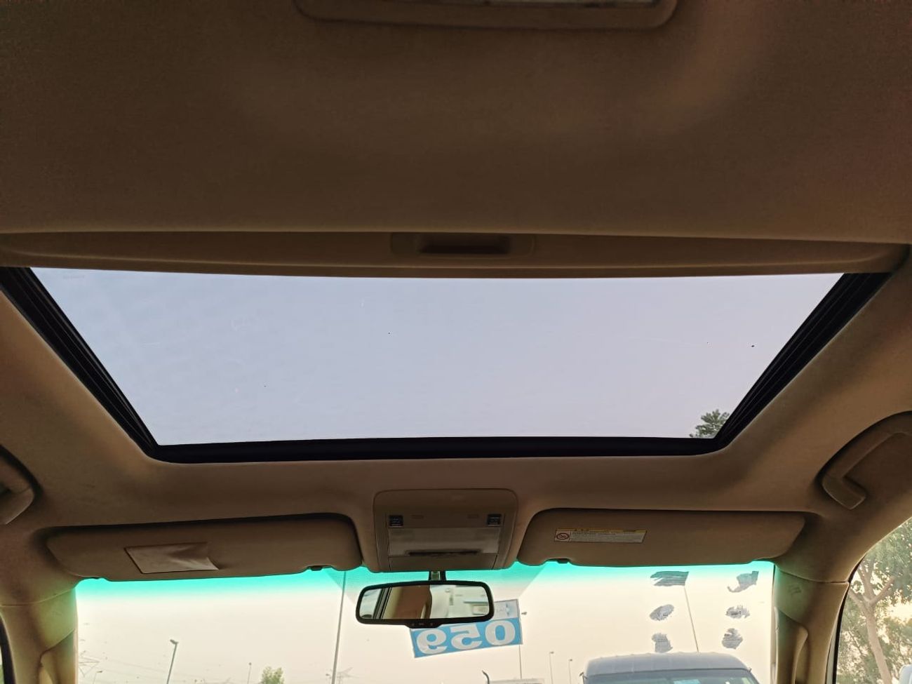 تويوتا لاند كروزر VXR, 5.7L V8 PETROL, DRIVER POWER SEAT / LEATHER SEATS / SUNROOF (LOT # 9254)