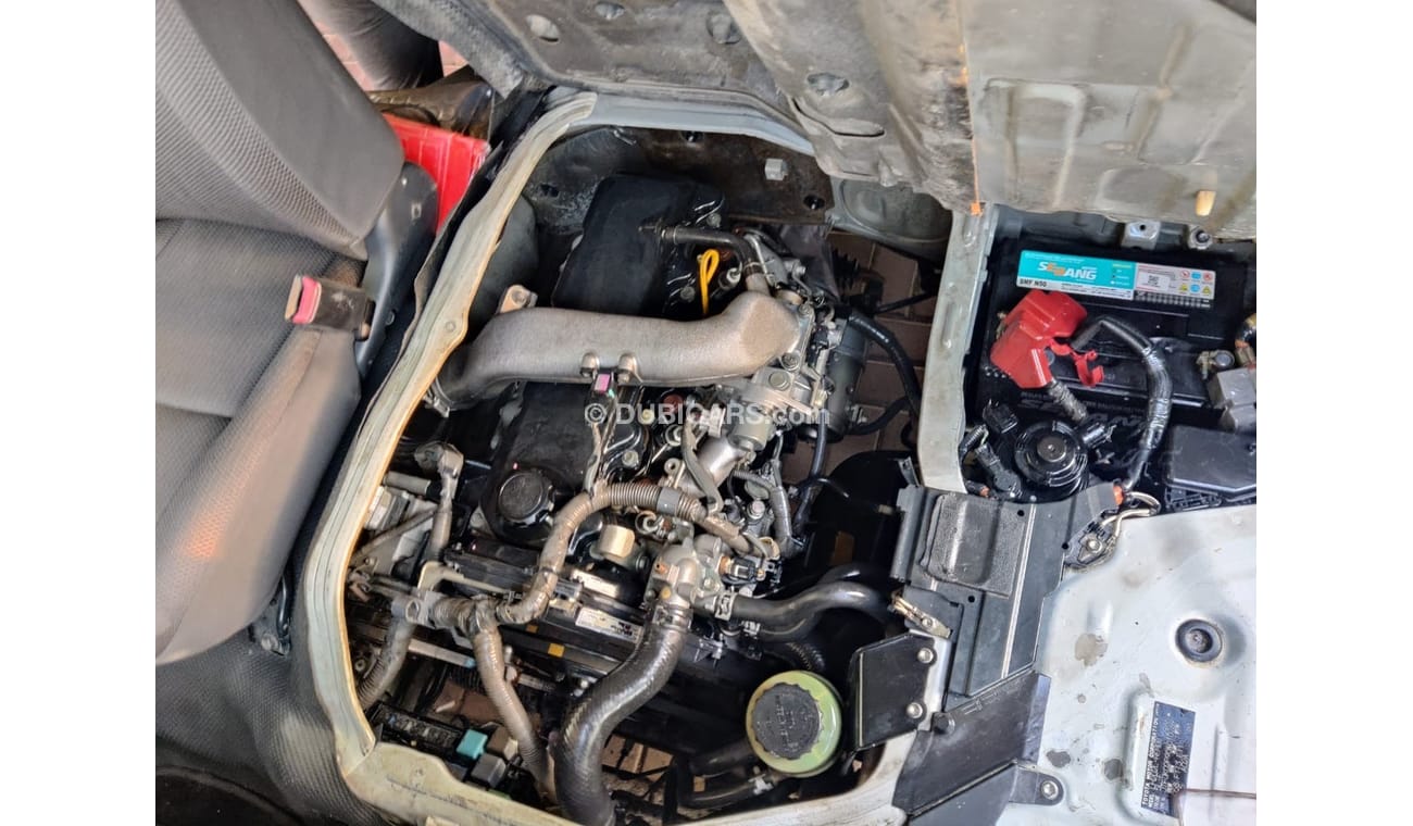Toyota Hiace GL - Standard Roof TOYOTA HAIC DIESEL ENGINE 14 PASSENGER5  2015