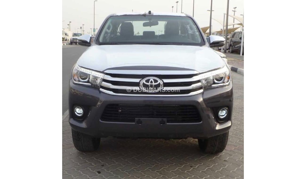 Toyota Hilux RIVO 2.8L FULL OPTIONS