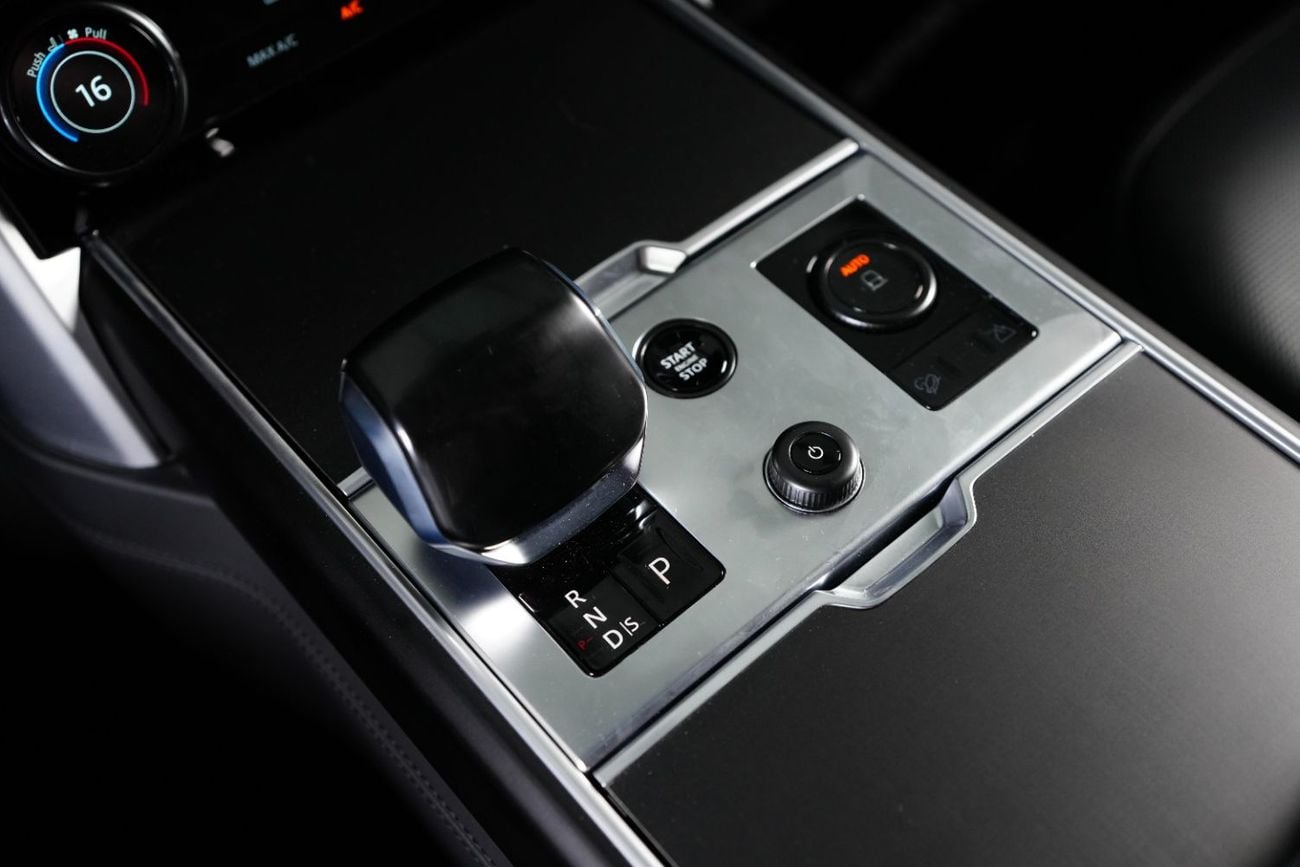 Land Rover Range Rover  SV-GCC-Land Rover Full Service History-Land Rover warranty and service package