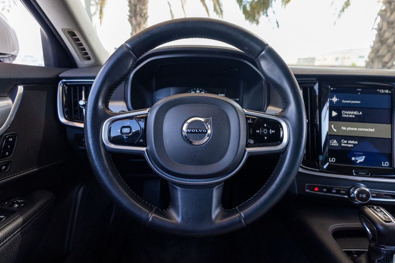 Volvo S90 Volvo S90 2017 GCC specs for 826.00 AED monthly
