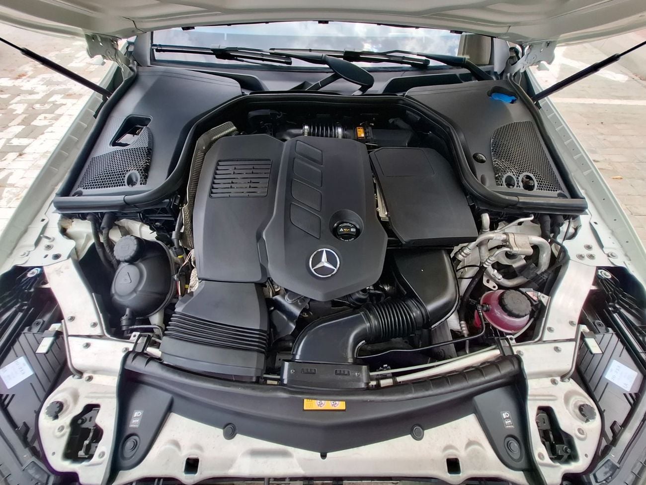 Mercedes-Benz E300 Coupe Mercedes-Benz E300d 2023 full option
