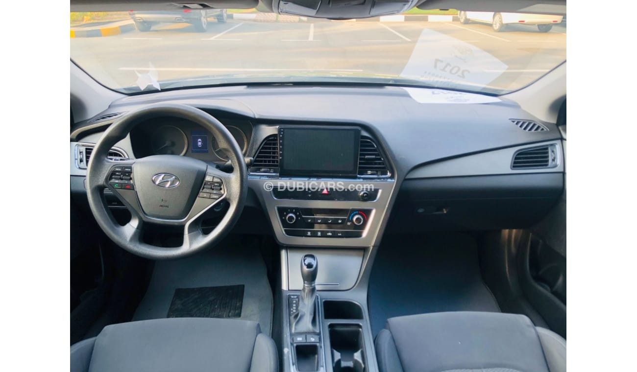 Hyundai Sonata SE Model 2017 GCC CAR PERFECT CONDITION INSIDE AND OUTSIDE FULL ELECTRIC CONTROL STEERING CONTROL