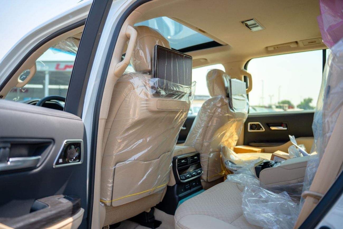 تويوتا لاند كروزر تويوتا لاند كروزر VXR 2025 هجين 3.5 لتر