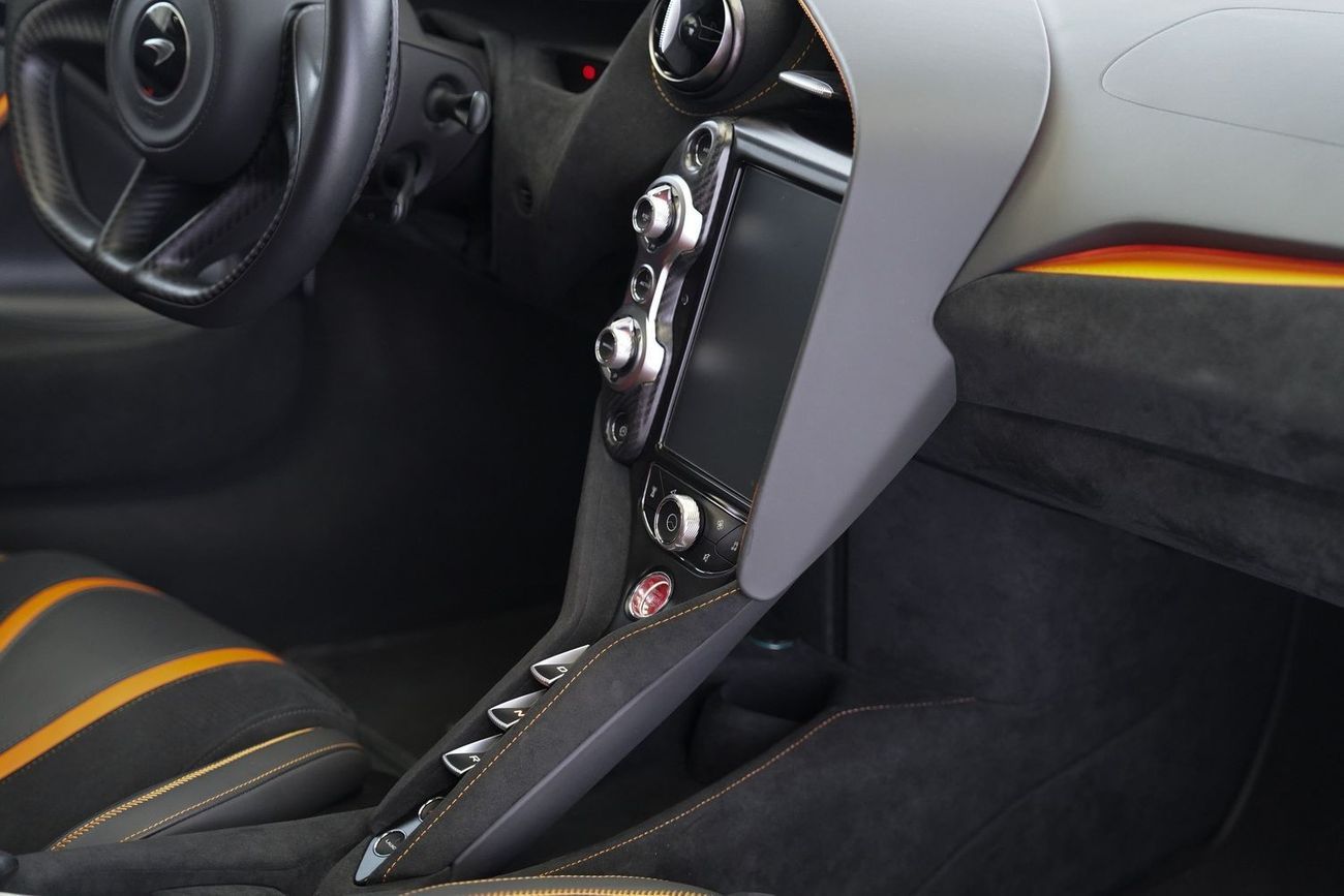 McLaren 720S McLaren 720S Performance