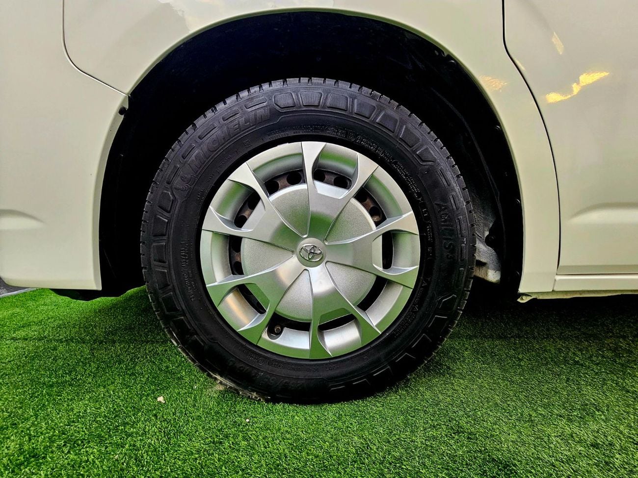 تويوتا هاياس GL PASSENGER/ PATROL MANUAL/ 3.5 V6/ LOW MILEAGE