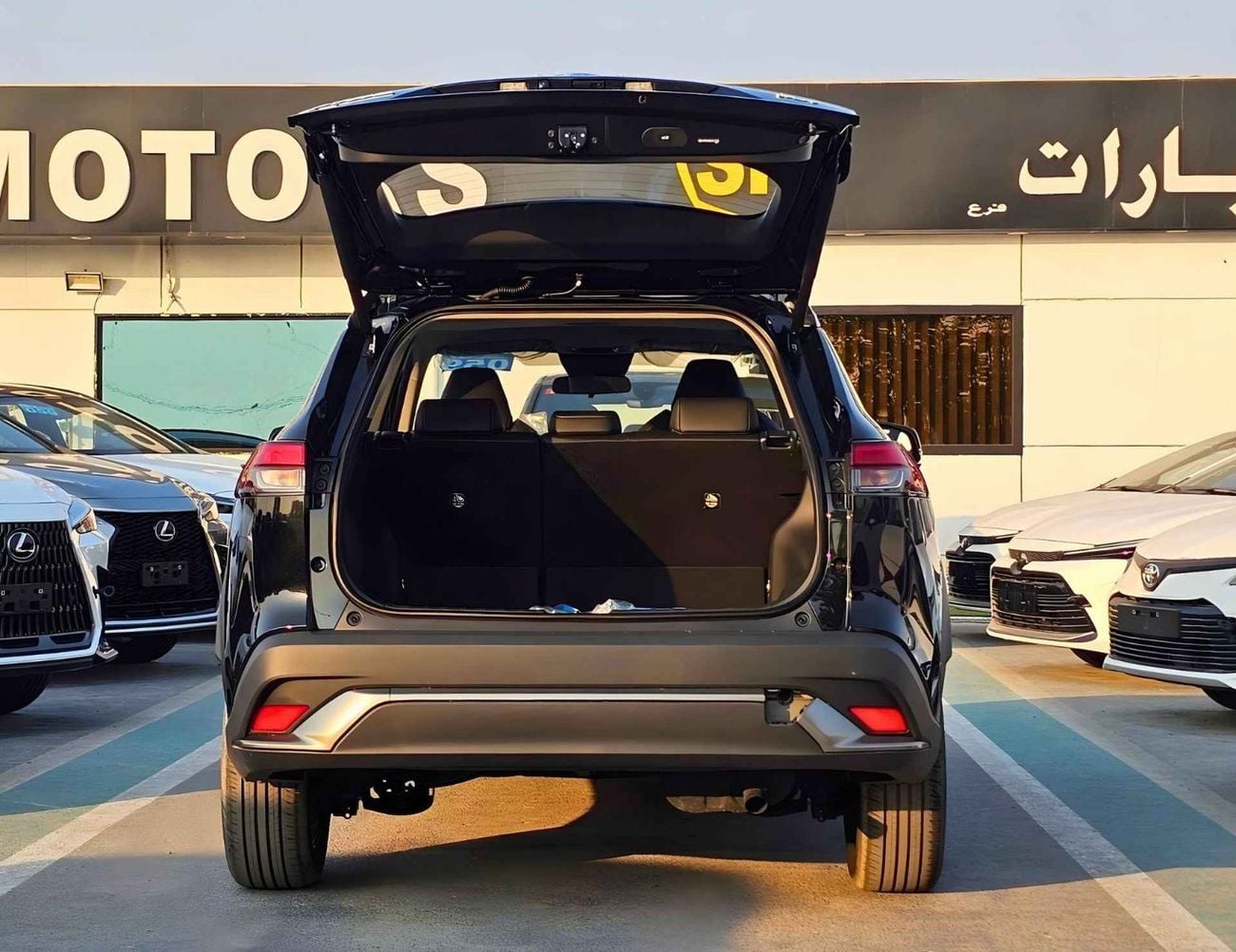 Toyota Frontlander LUXURY || 2.0L HYBRID V4 || RADAR / SUNROOF / DRIVER POWER SEATS (CODE#FRLX)