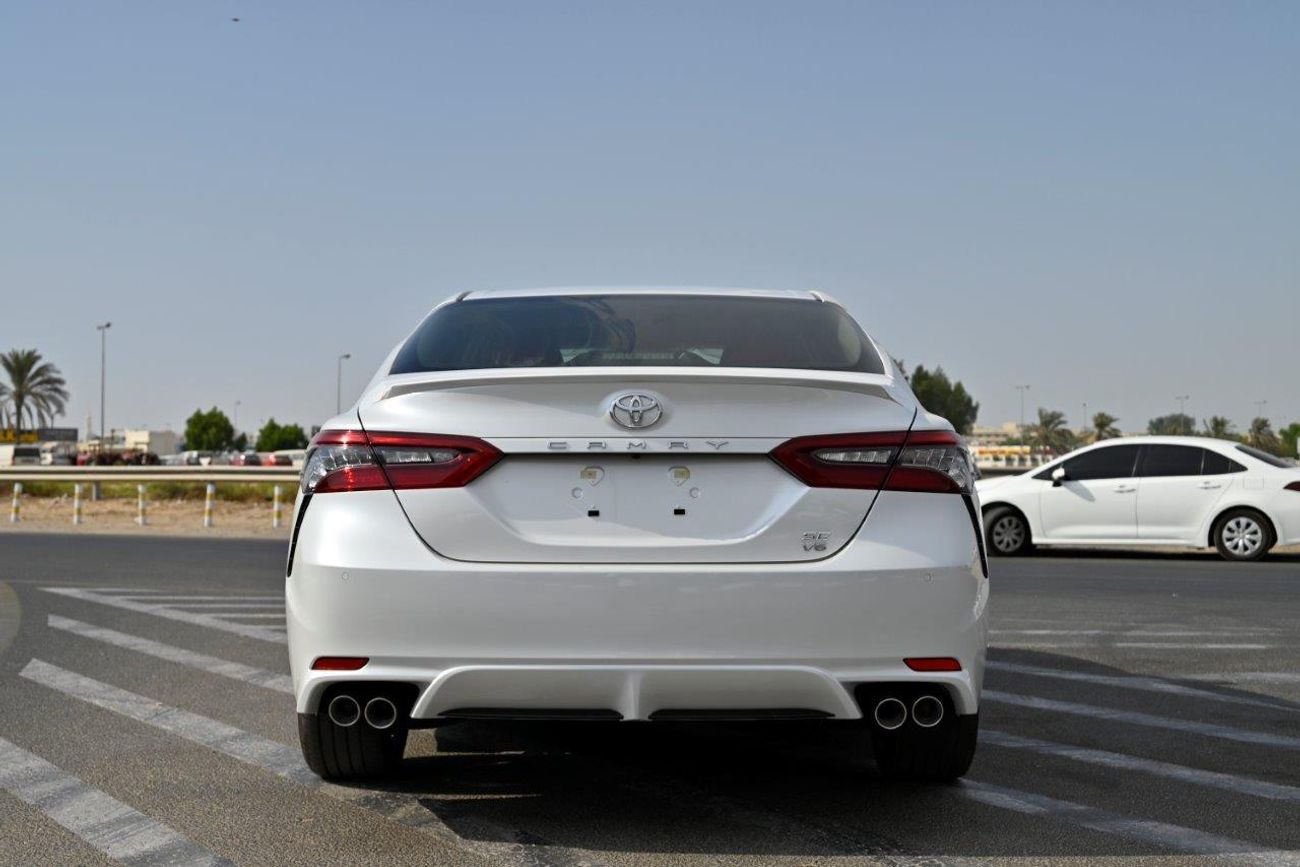 Toyota Camry SE Petrol