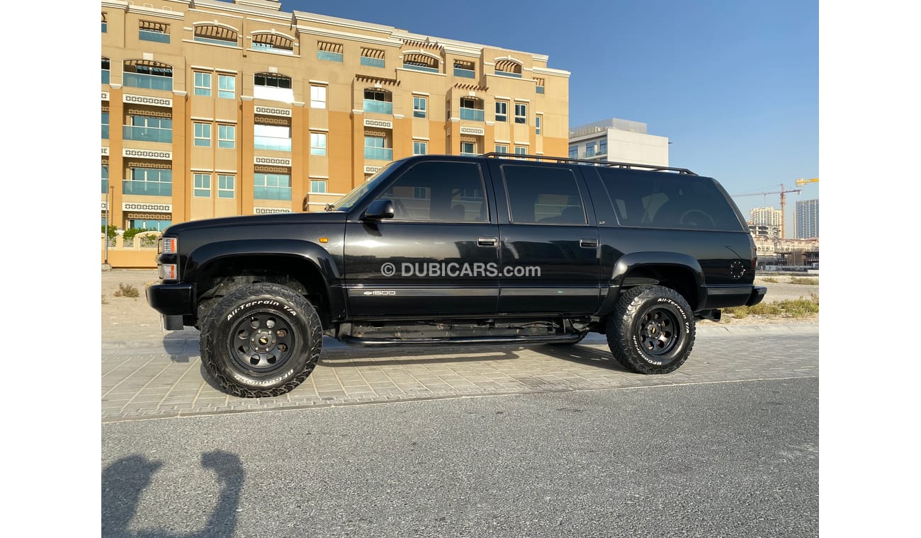Chevrolet Suburban 1500 LT 4x4