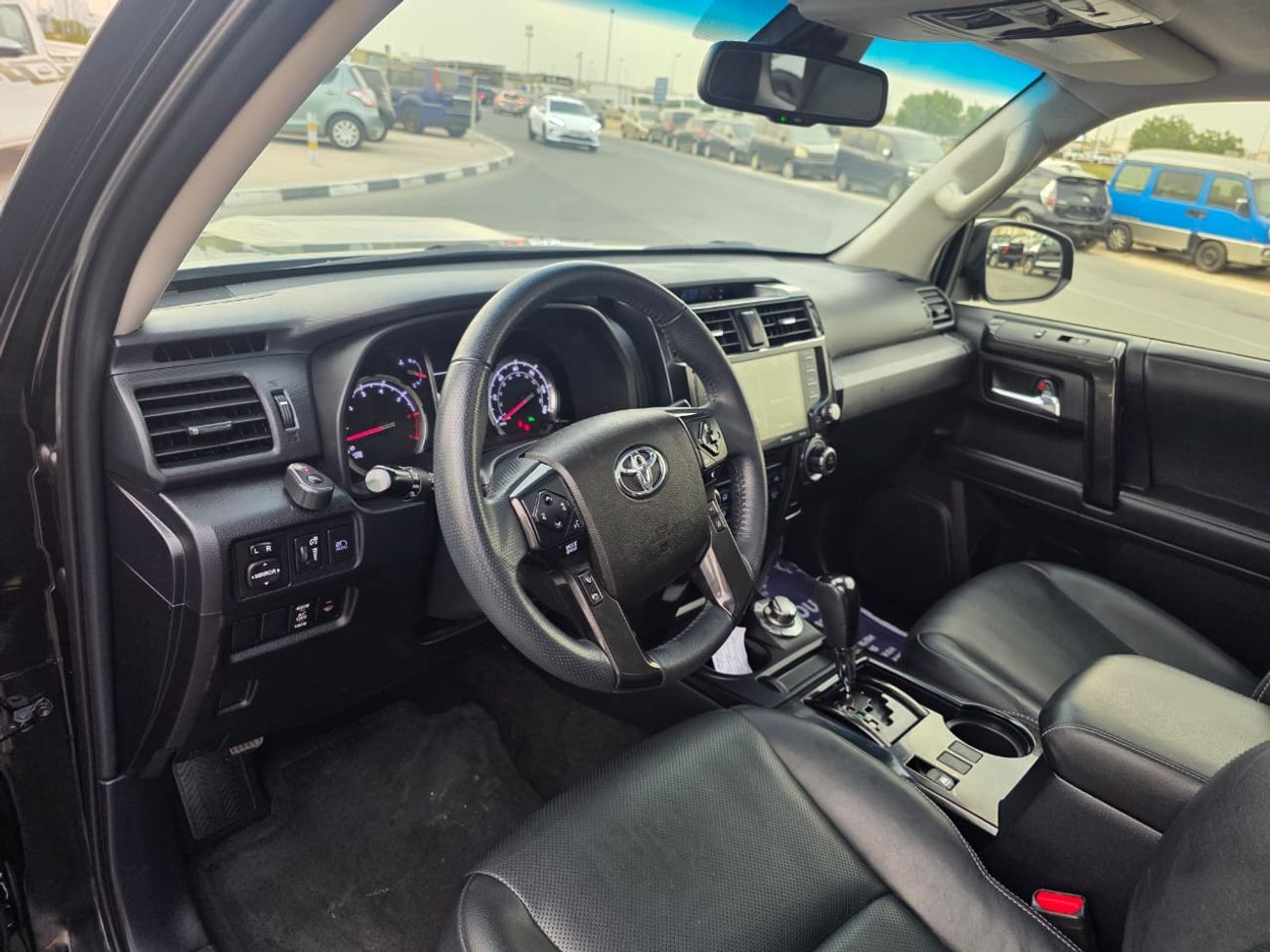 تويوتا Runner4 Nightshade Edition