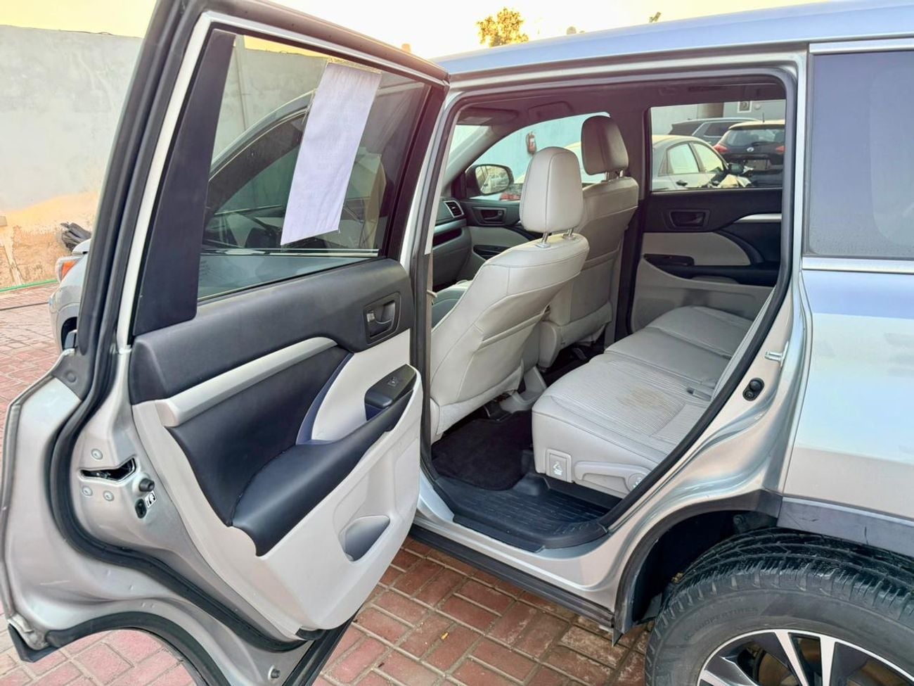 Toyota Highlander 2017 TOYOTA HIGHLANDER LE SILVER  READY 5TDZZRFH7HS209940