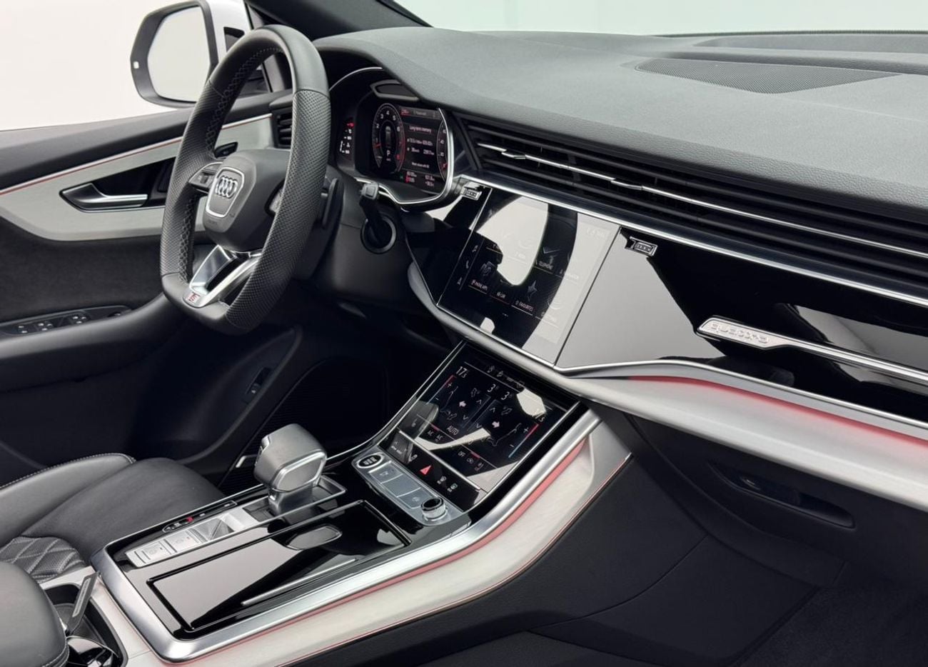 Audi Q8 55 TFSI 2022 Audi Q8 55TFSI Quattro S-line, 4/2027 Audi Warranty And Service Pack, Audi Service Hist