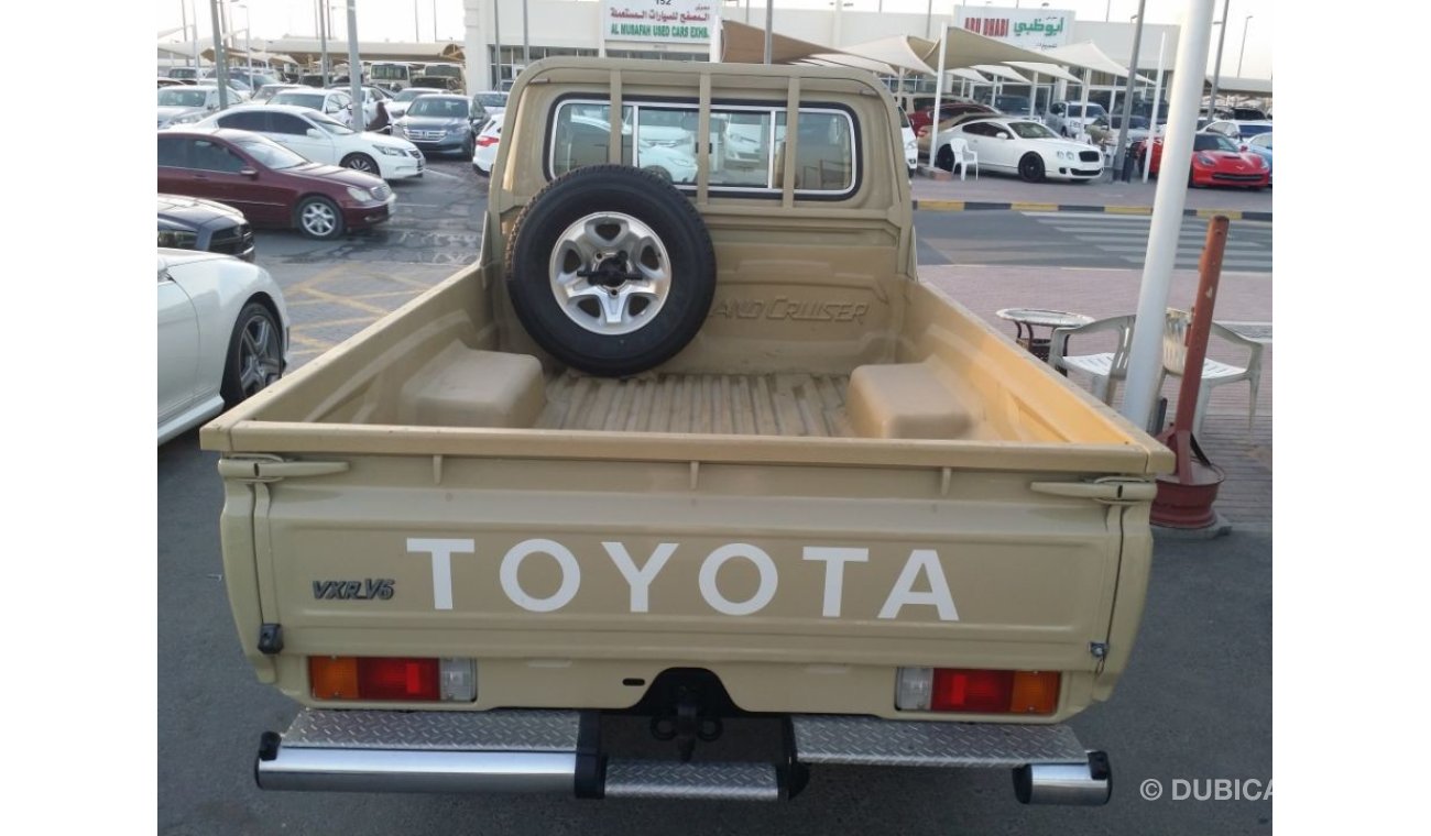 Toyota Land Cruiser Pick Up
