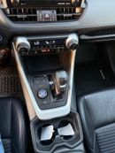 Toyota RAV4 XSE Hybrid Full Option