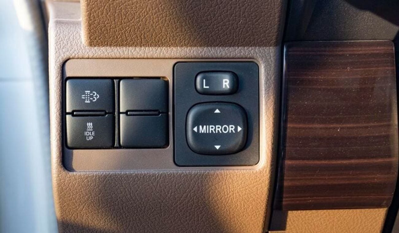 Toyota Land Cruiser 70 LC 76 2.8 DIESEL  AT