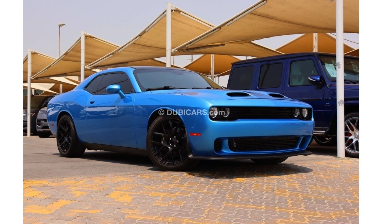 Dodge Challenger Dodge Challenger R/T / 2018 / USA / 5.7L 375HP